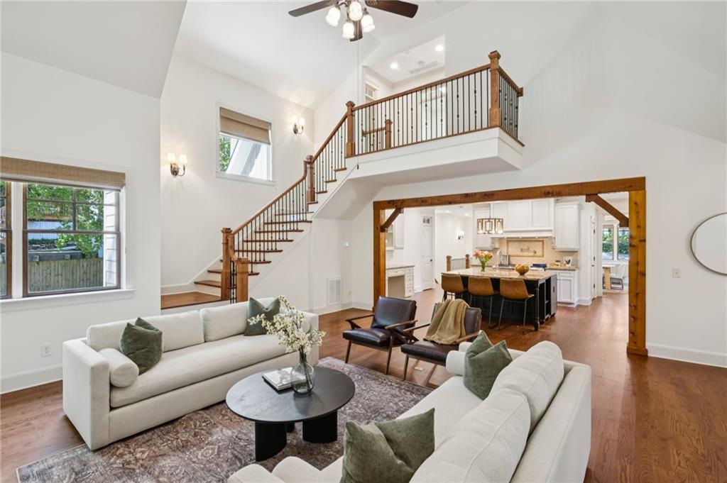 279 Lakeview Avenue NE