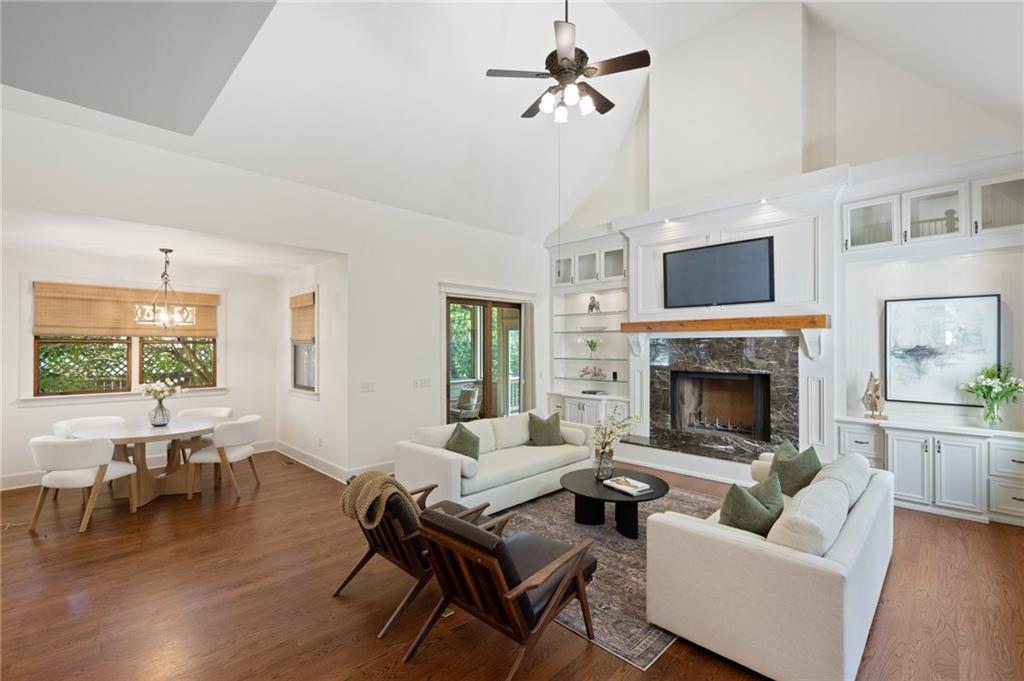 279 Lakeview Avenue NE