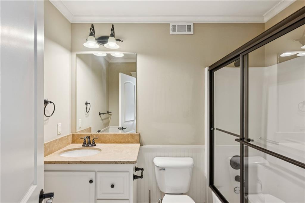 279 Lakeview Avenue NE