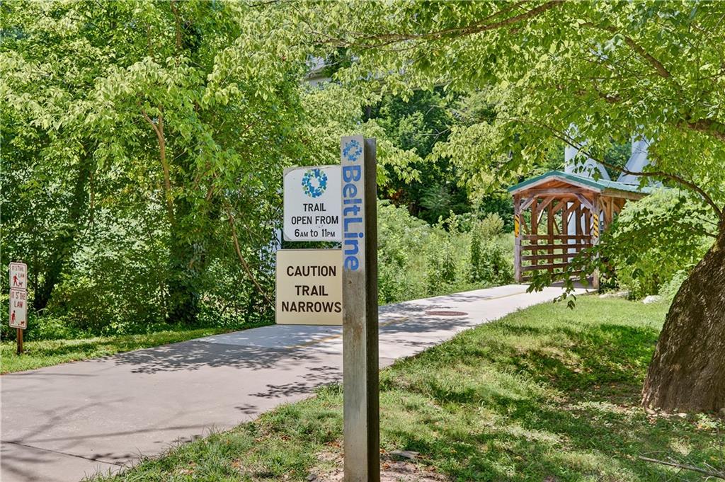 22 Collier Road NW Unit 8