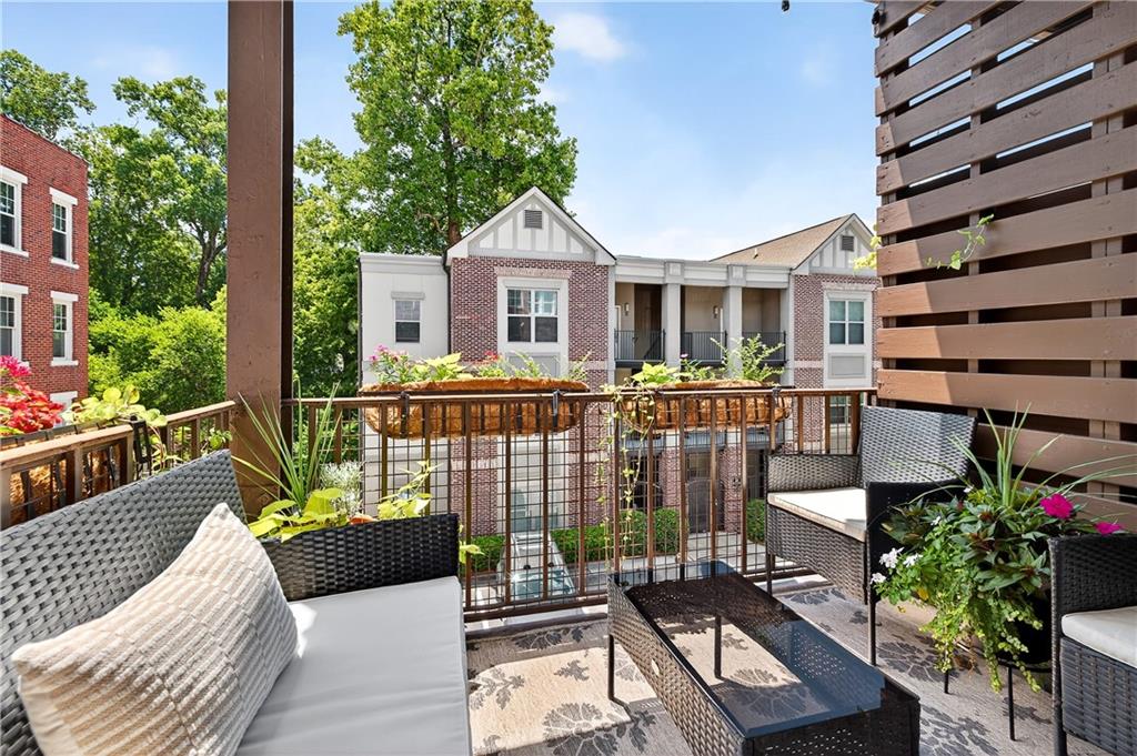 22 Collier Road NW Unit 8