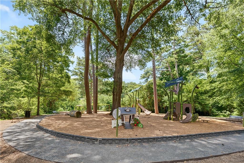 22 Collier Road NW Unit 8