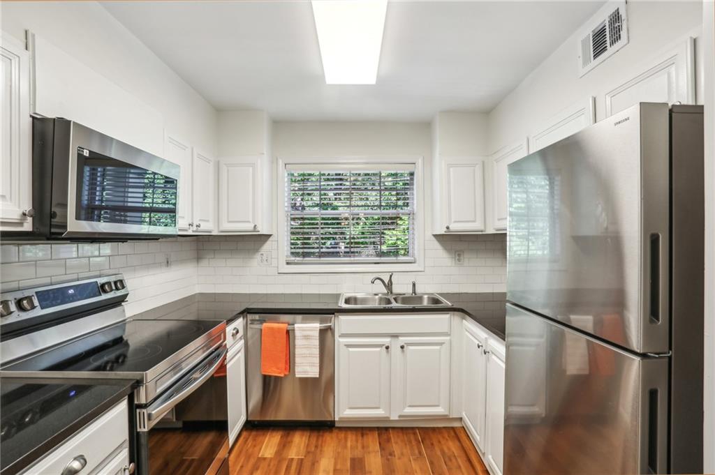 311 Peachtree Hills Avenue NE Unit 13B