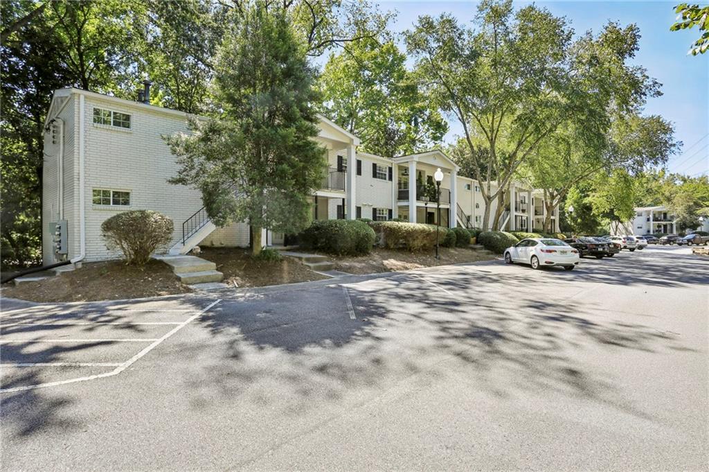 311 Peachtree Hills Avenue NE Unit 13B