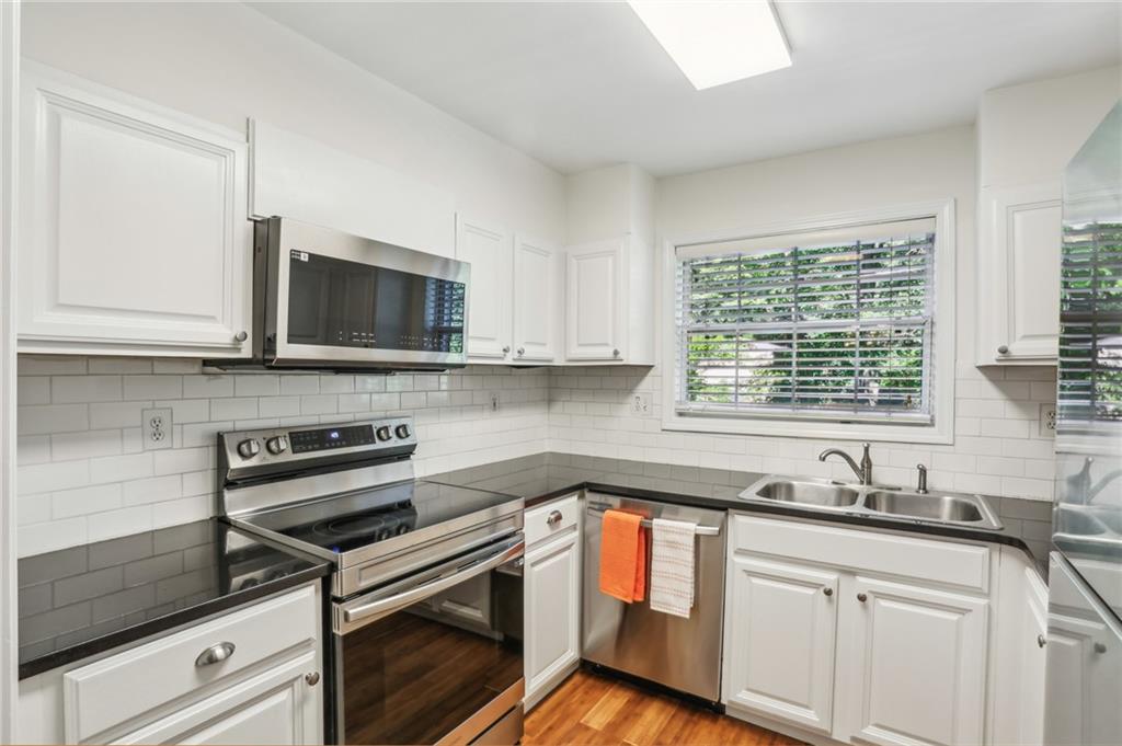 311 Peachtree Hills Avenue NE Unit 13B