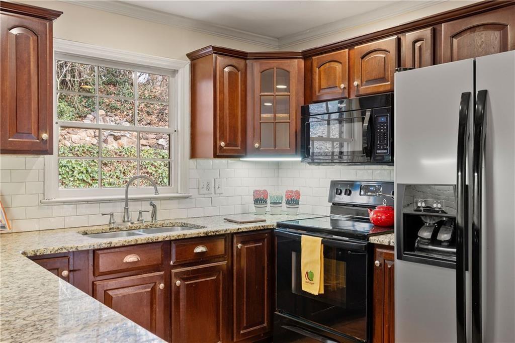 6550 Bridgewood Valley Road