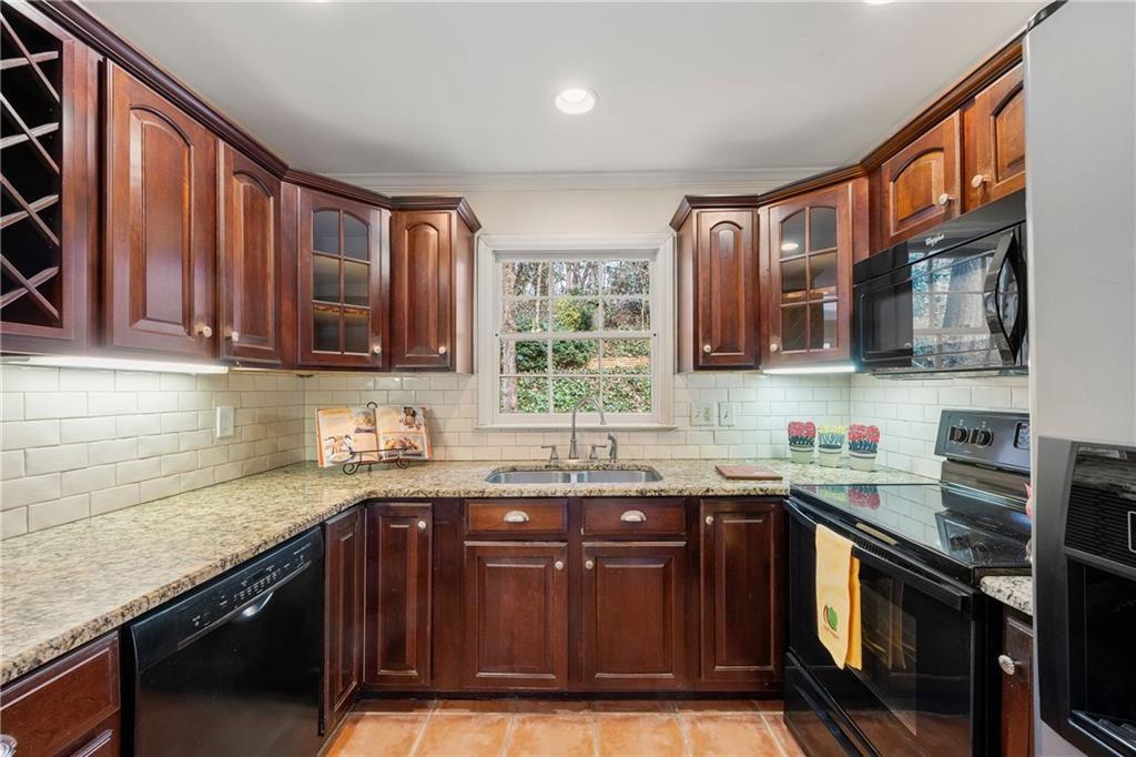 6550 Bridgewood Valley Road