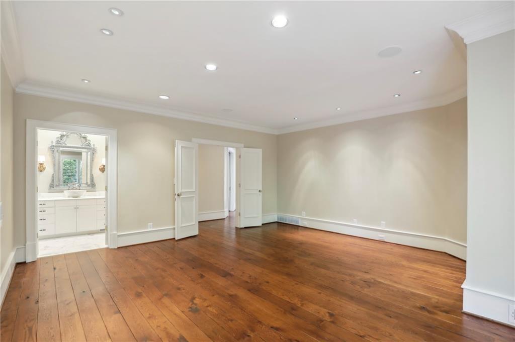 1965 W Wesley Road NW