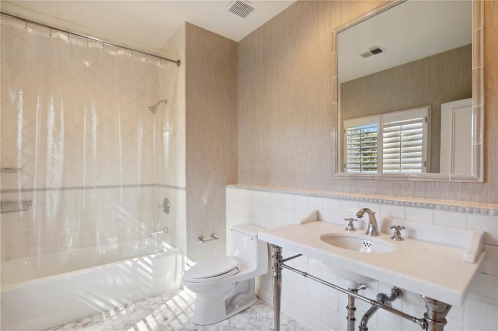 1965 W Wesley Road NW