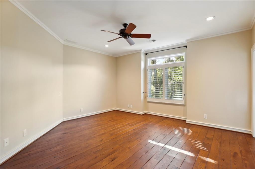 1965 W Wesley Road NW