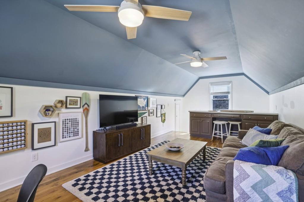 3020 Mountain Trace NE