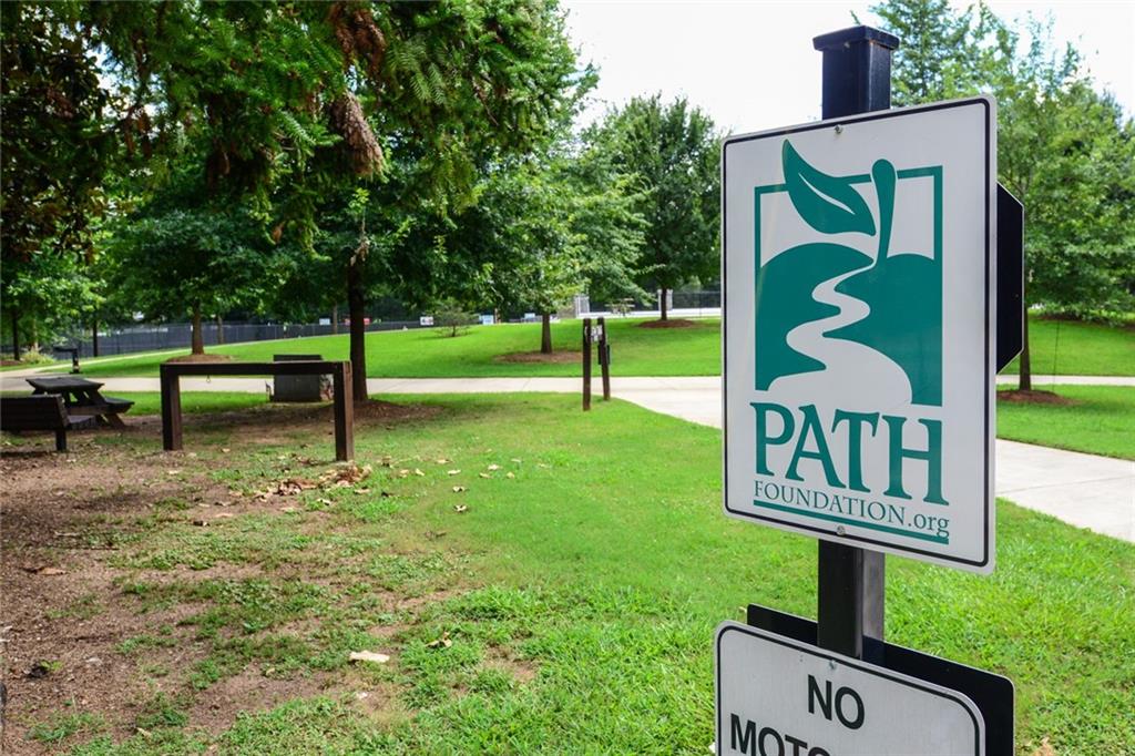 4174 Powers Ferry Road NW