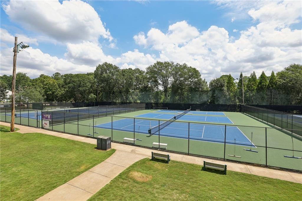 4174 Powers Ferry Road NW