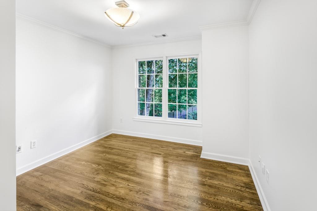 4174 Powers Ferry Road NW