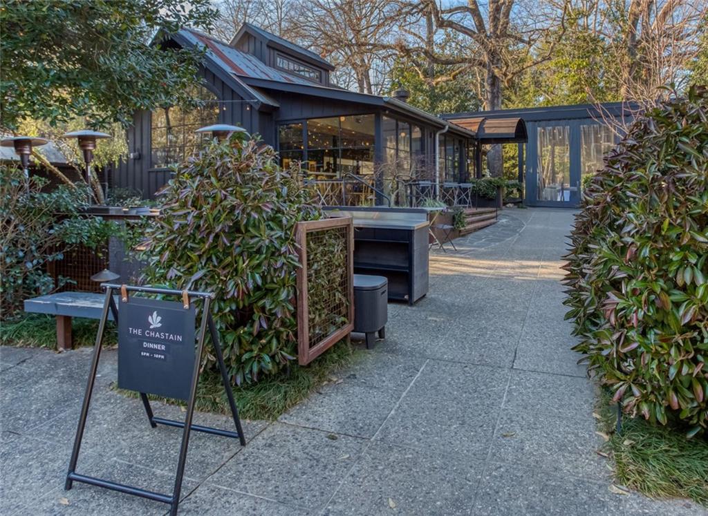 4174 Powers Ferry Road NW