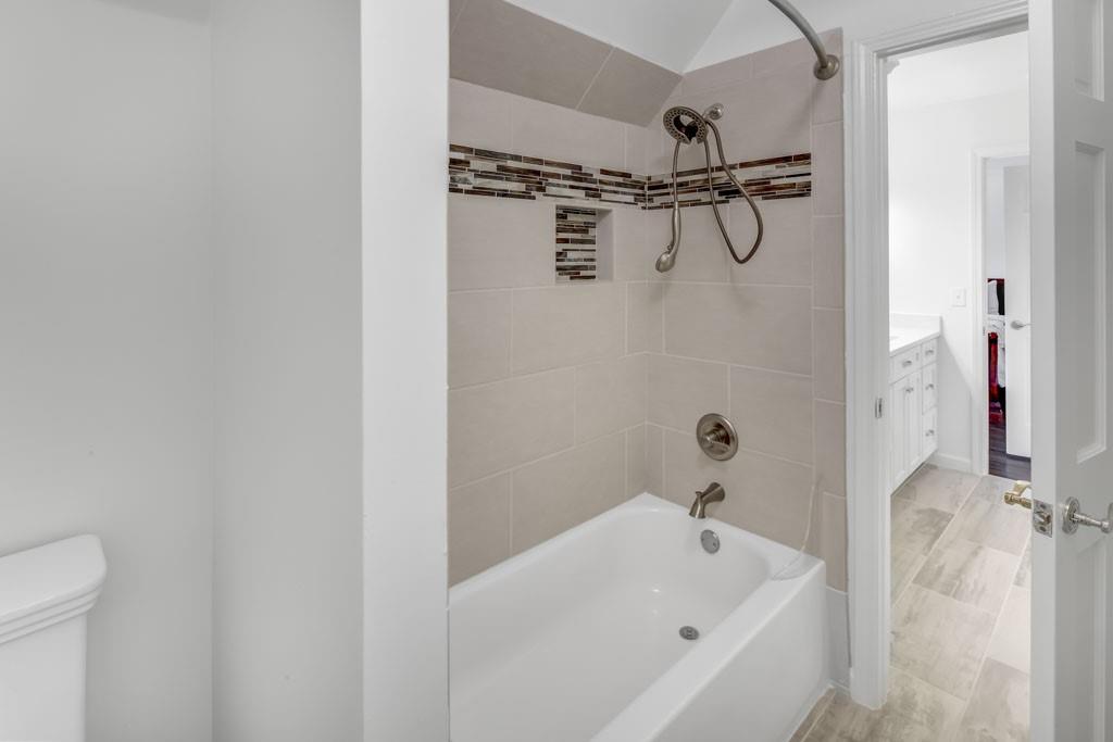 4174 Powers Ferry Road NW