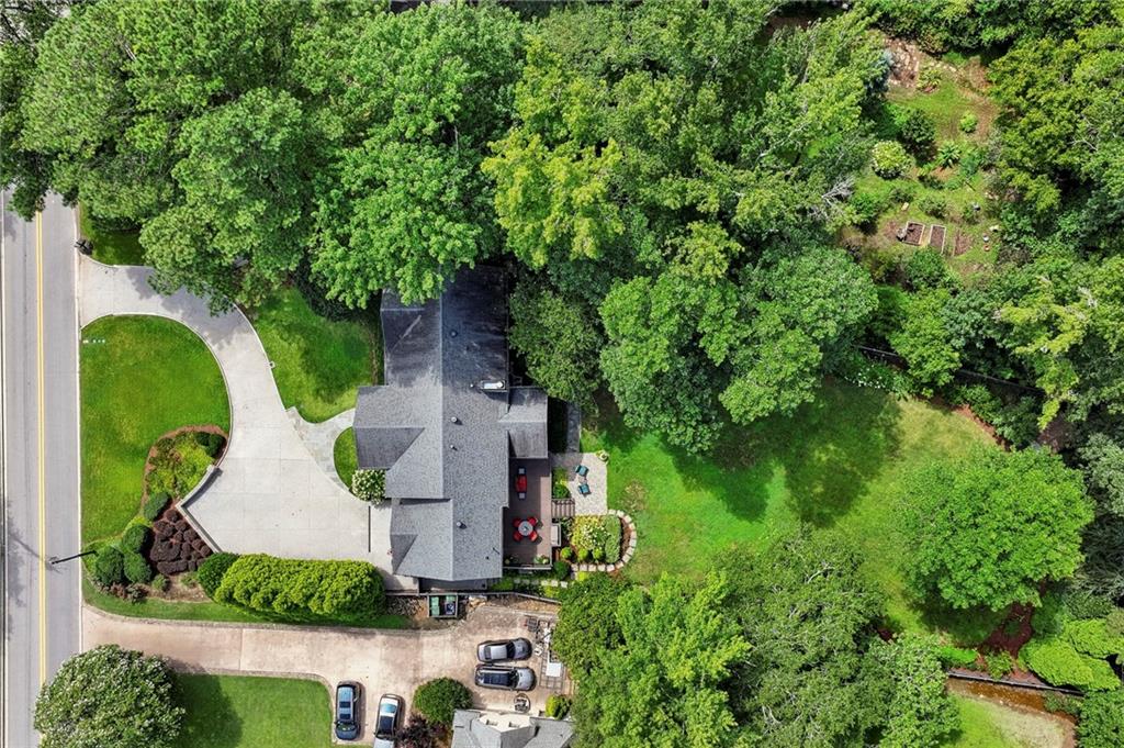 4174 Powers Ferry Road NW