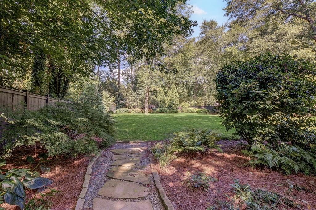 4174 Powers Ferry Road NW