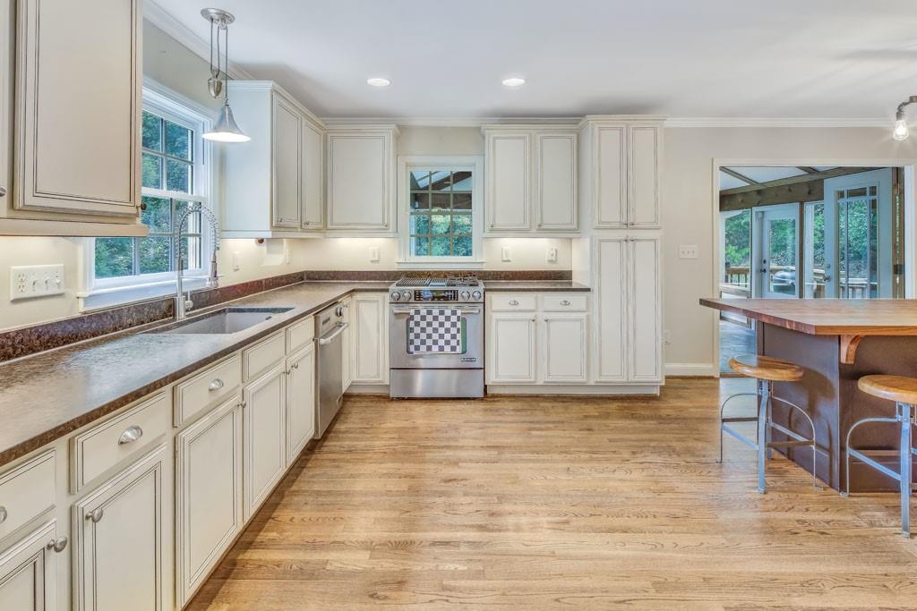 2520 Parkdale Place NE