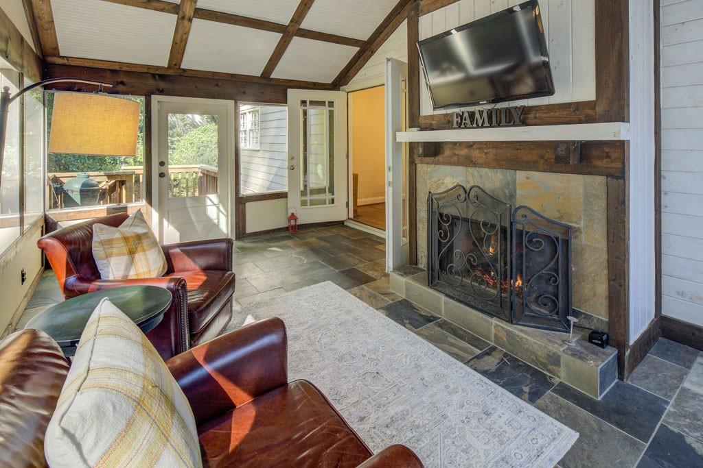 2520 Parkdale Place NE