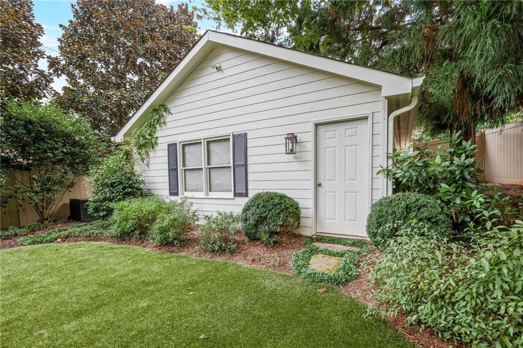 203 Westminster Drive NE