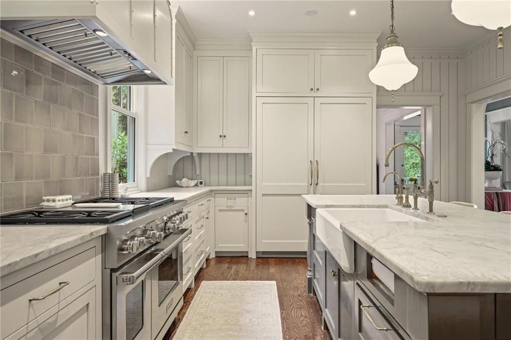 203 Westminster Drive NE