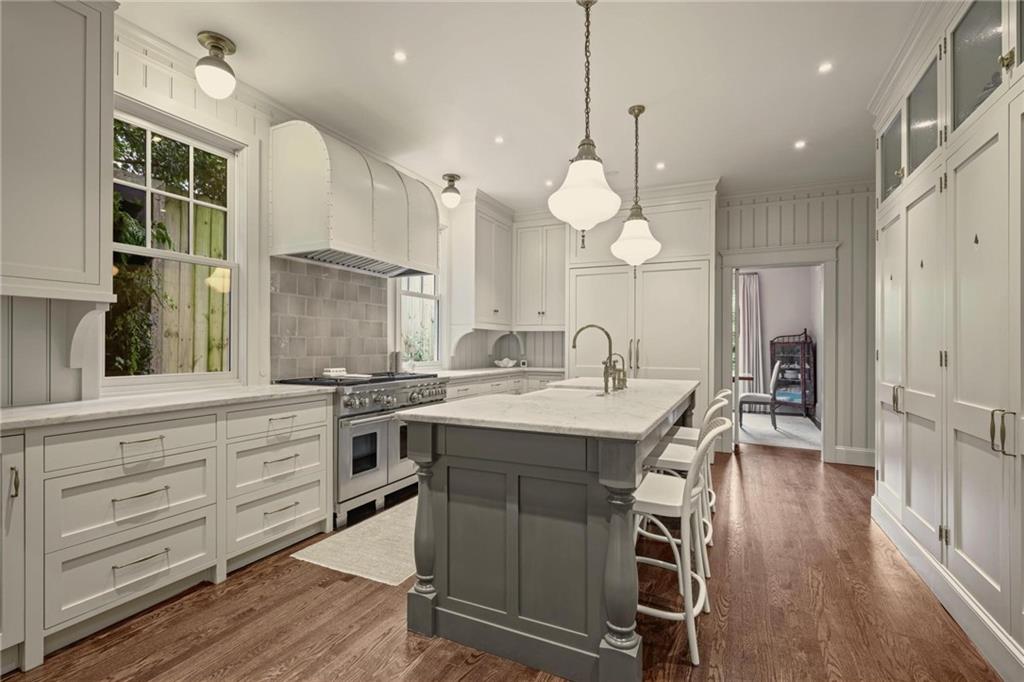 203 Westminster Drive NE