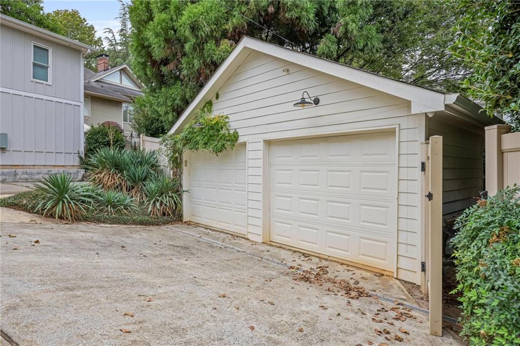 203 Westminster Drive NE