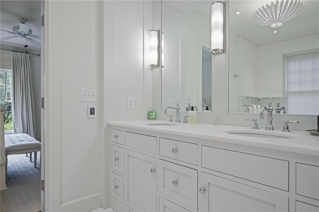 203 Westminster Drive NE