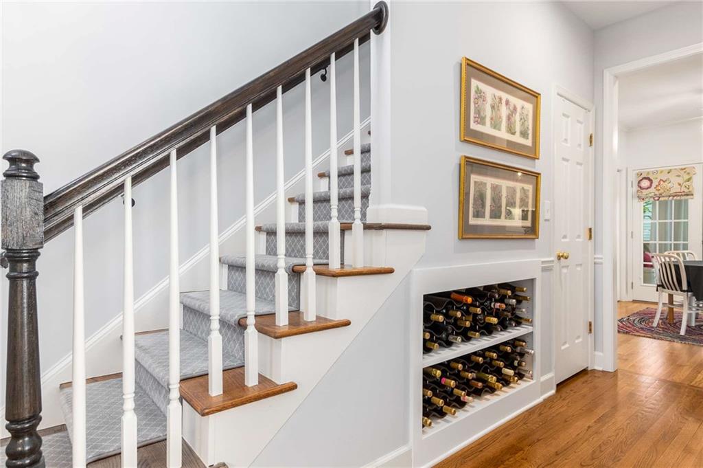 11 Pointe Terrace SE