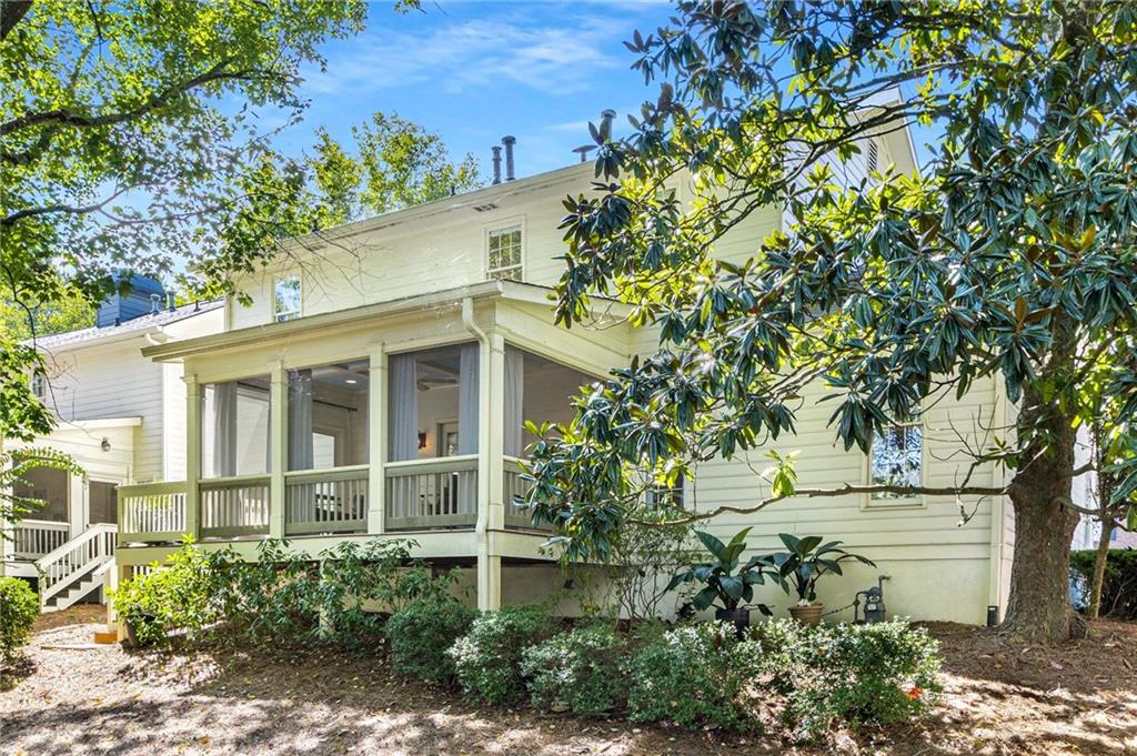 11 Pointe Terrace SE