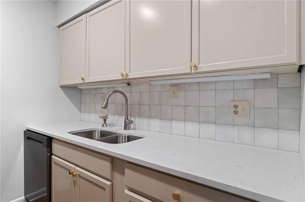 1150 Collier Road NW Unit A1