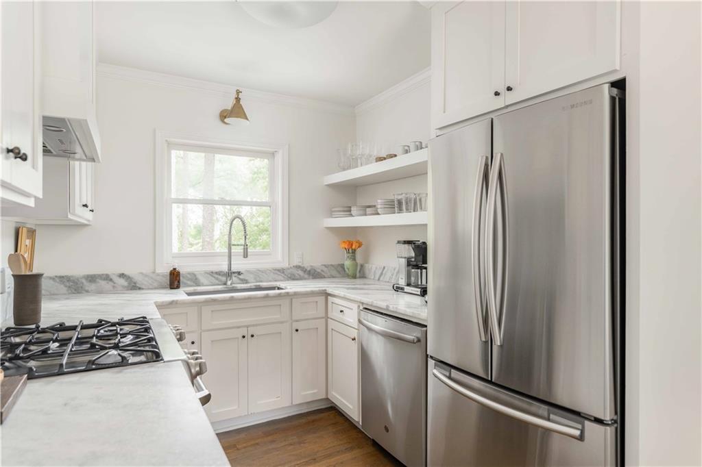 982 Cardova Drive NE