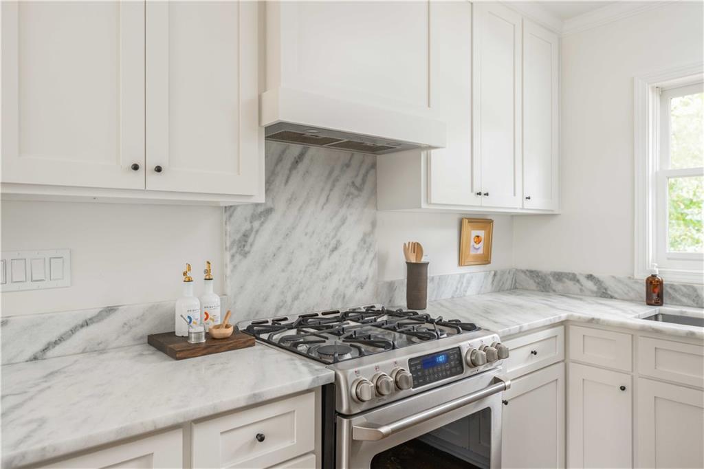 982 Cardova Drive NE