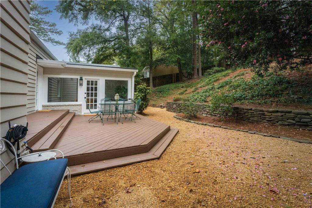 982 Cardova Drive NE