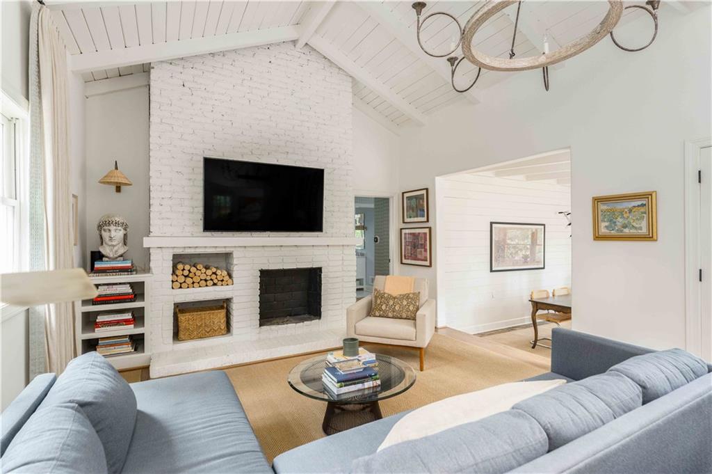 982 Cardova Drive NE