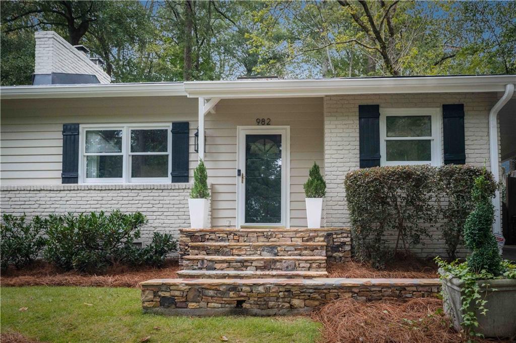 982 Cardova Drive NE