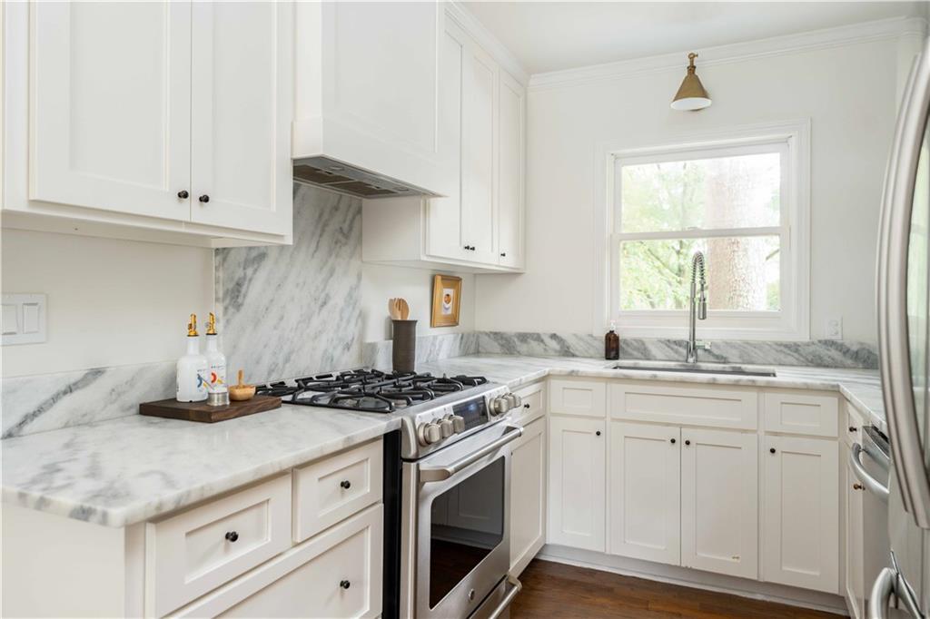 982 Cardova Drive NE