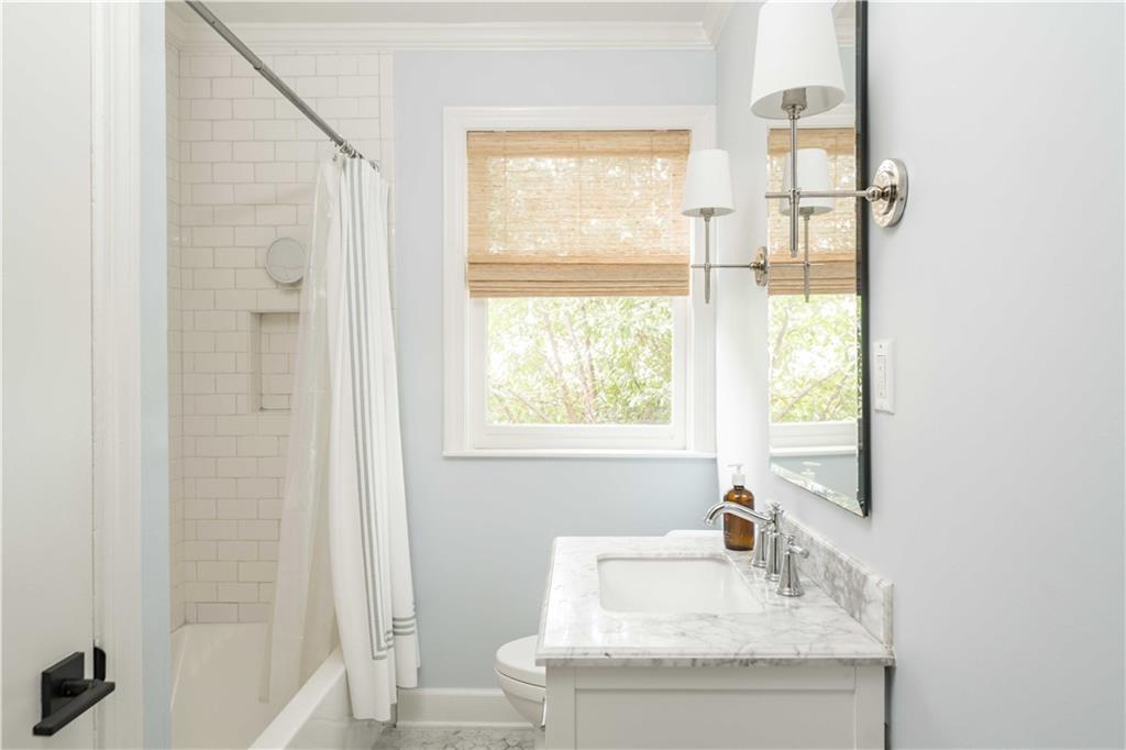 982 Cardova Drive NE