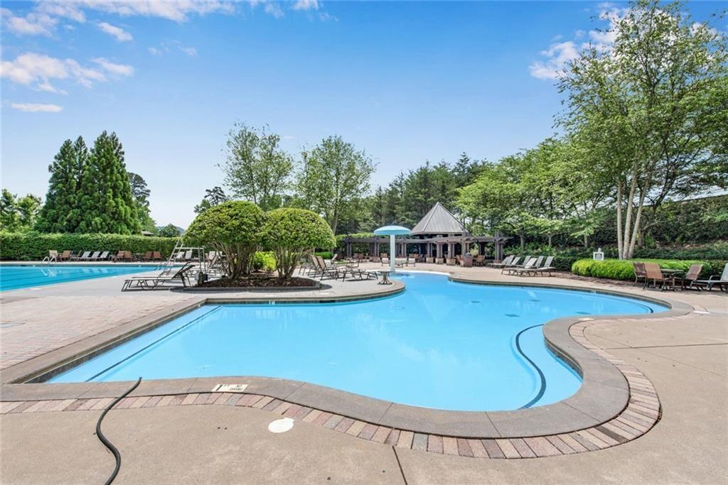 2412 Rosapenna Lane NW