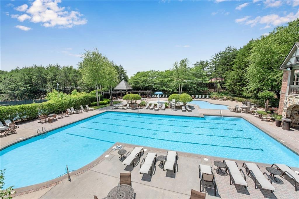 2412 Rosapenna Lane NW