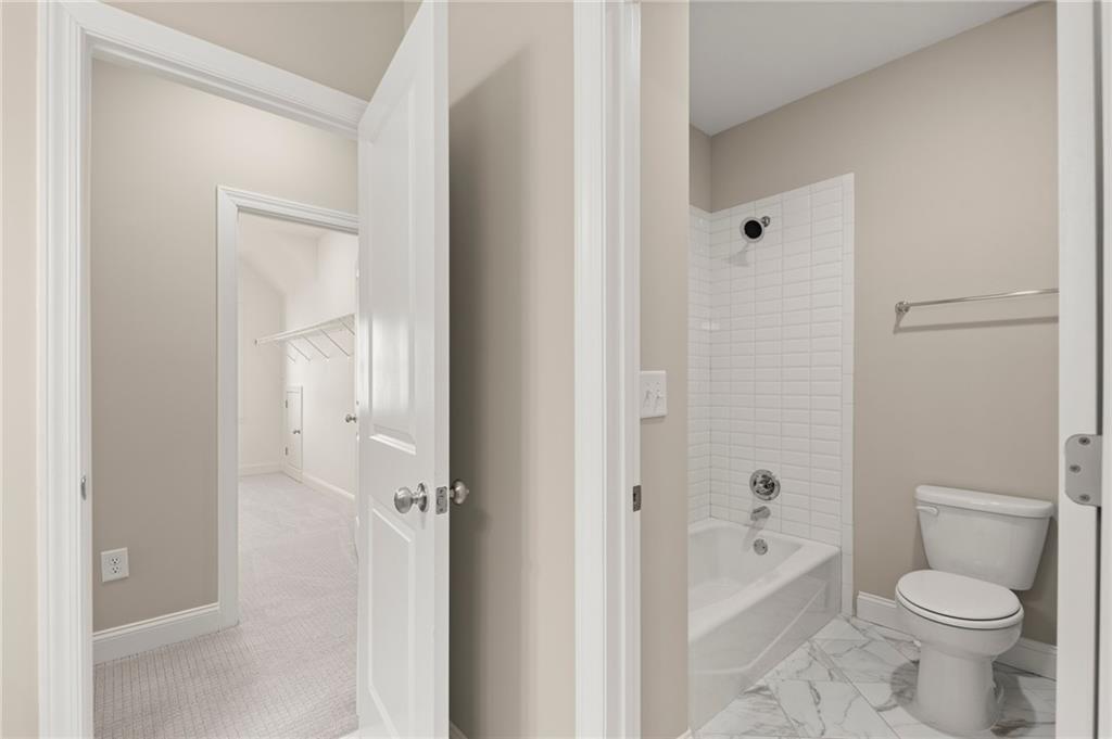 2412 Rosapenna Lane NW