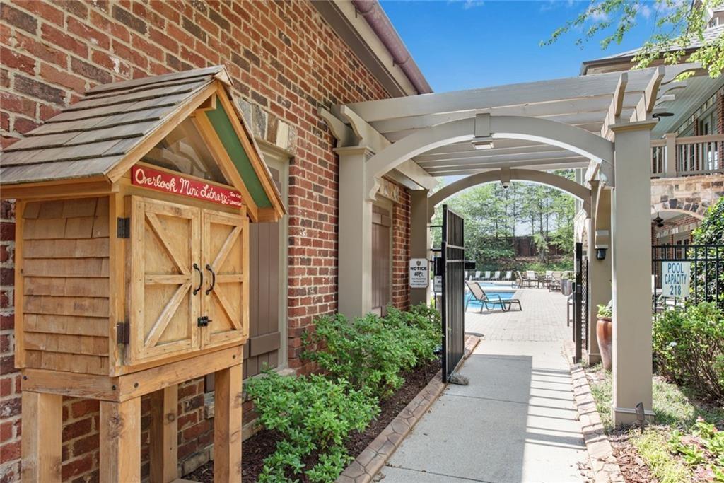 2412 Rosapenna Lane NW