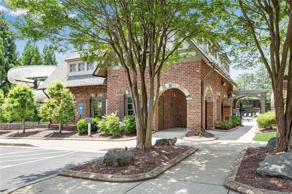 2412 Rosapenna Lane NW