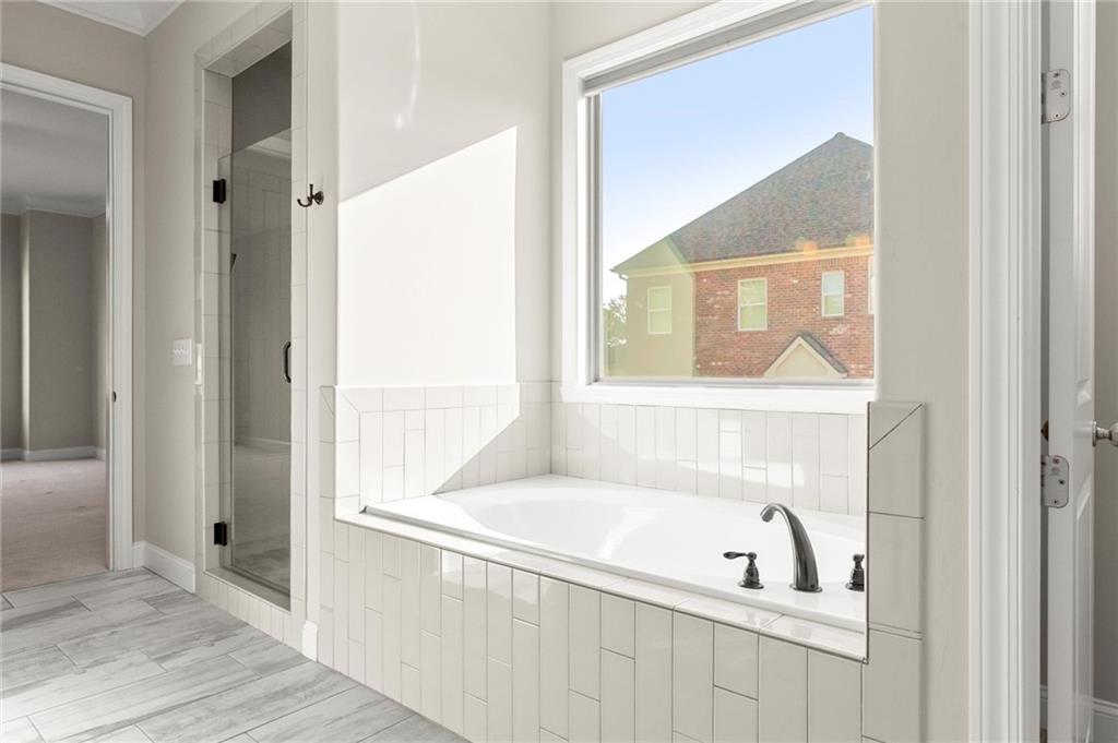 2412 Rosapenna Lane NW