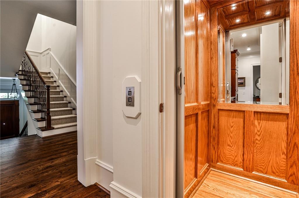 3338 Paces Ferry Avenue SE