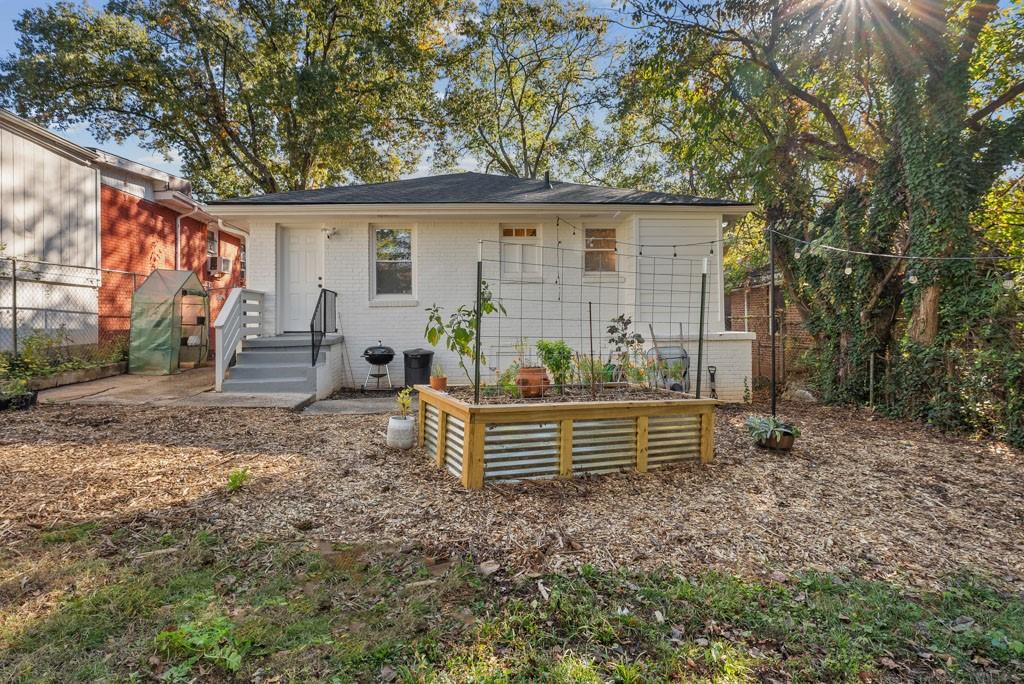 1181 Westview Drive SW