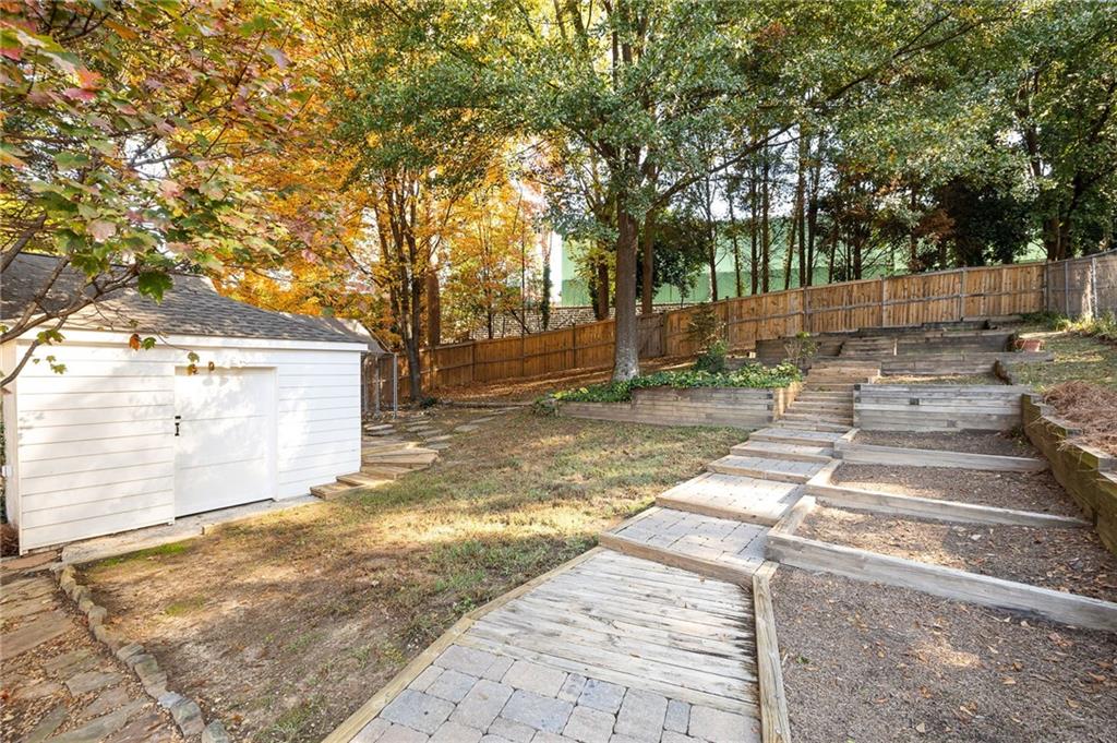 3299 W Shadowlawn Avenue NE