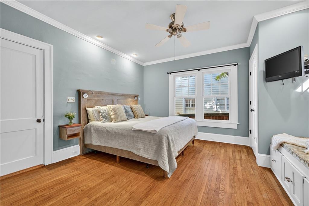 3299 W Shadowlawn Avenue NE