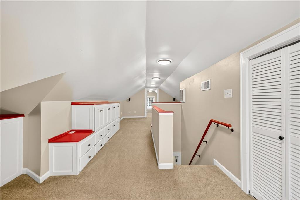 3299 W Shadowlawn Avenue NE